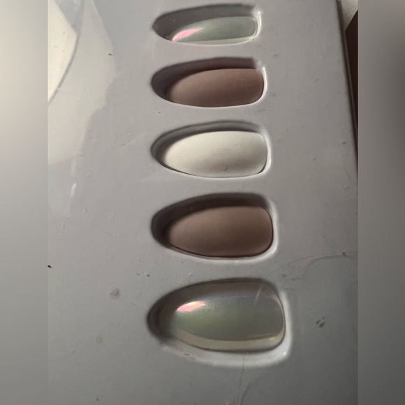 Tips Beauty | Couture medium/long Acrylic Press On Nails, 3-pack - Picture 3 of 6